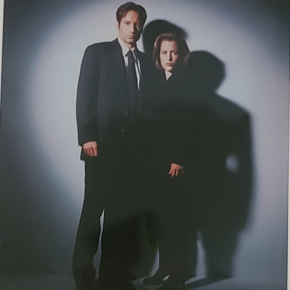 X-Files Mulder and Scully Photo - Picture 2 of 6